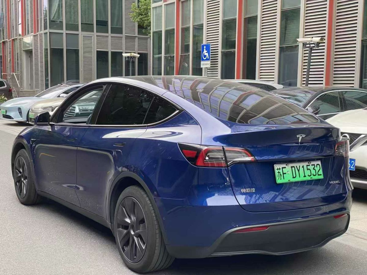 特斯拉 Model S  2023款 三電機(jī)全輪驅(qū)動(dòng) Plaid版圖片