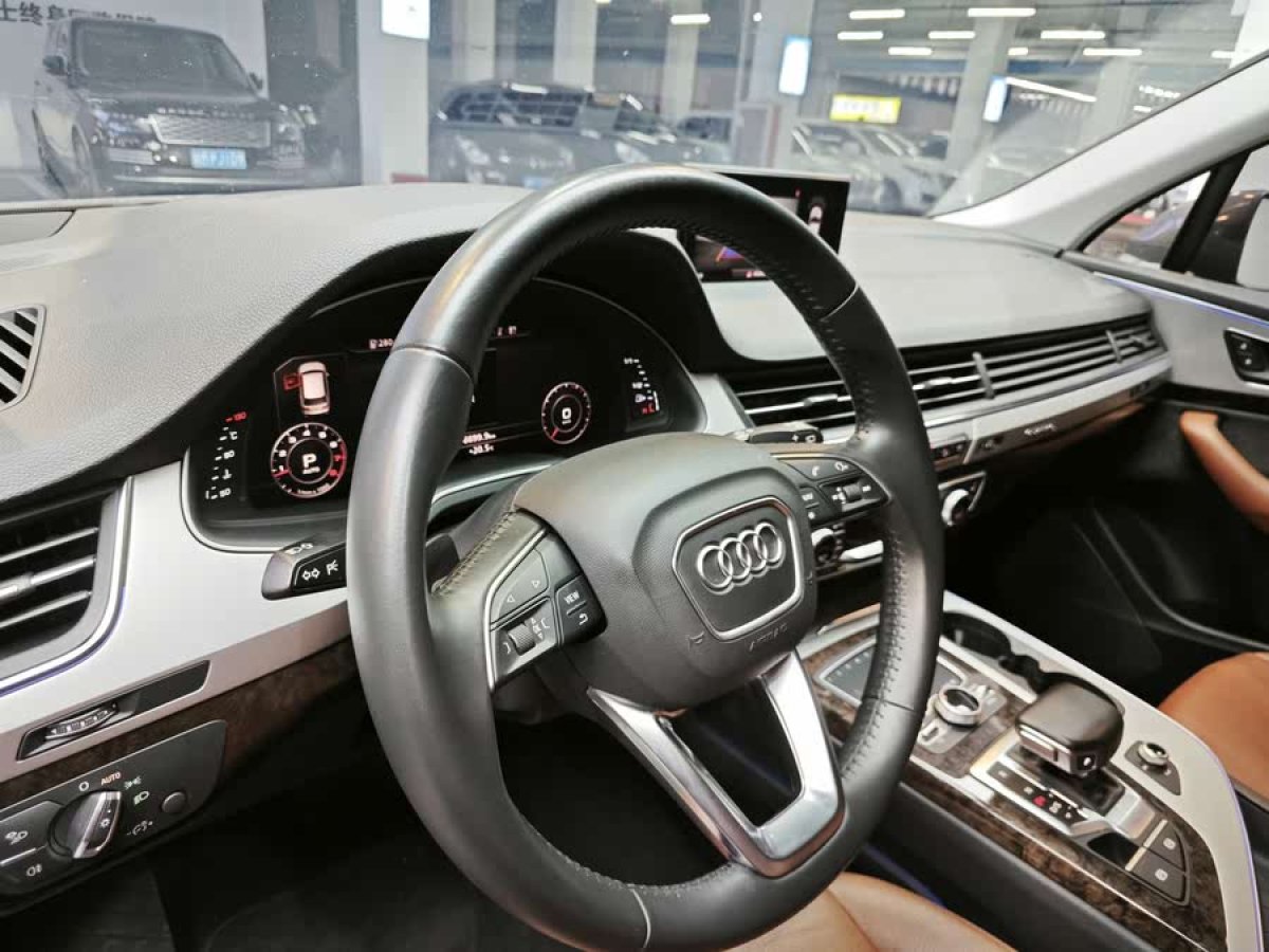 奧迪 奧迪Q7  2019款 55 TFSI 技術(shù)型圖片
