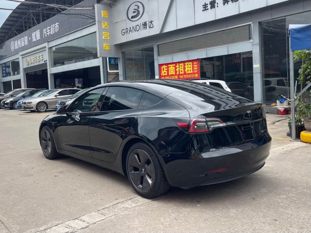特斯拉 Model 3  2019款 標(biāo)準(zhǔn)續(xù)航后驅(qū)升級(jí)版圖片