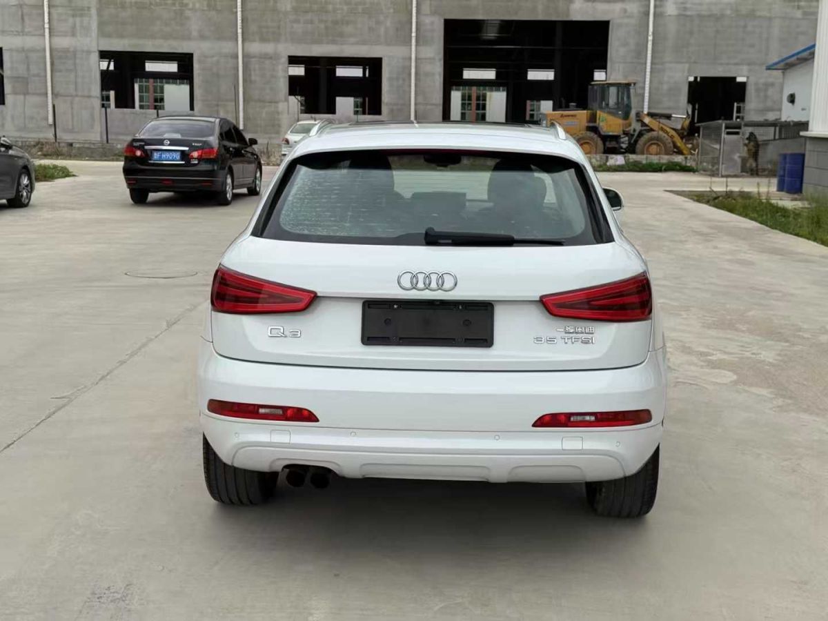 奧迪 奧迪Q3  2014款 Q3 1.4T 30TFSI 手動標(biāo)準(zhǔn)型圖片