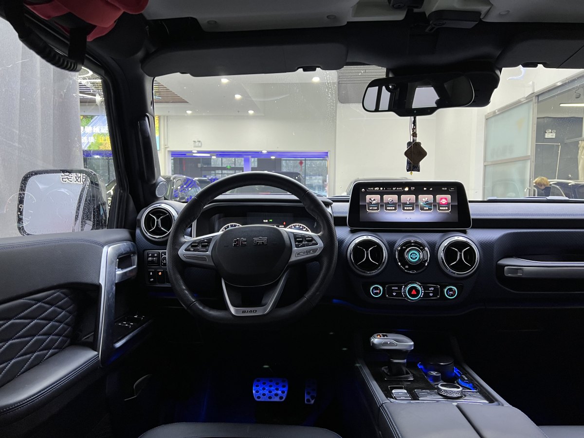 2021年12月北京 BJ40  2020款 2.0T 自动四驱城市猎人版至尊型