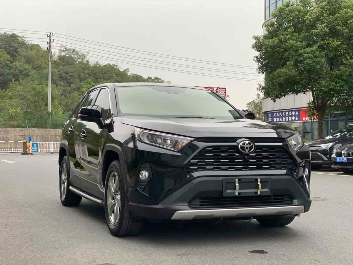 豐田 RAV4榮放  2021款 2.0L CVT四驅(qū)風(fēng)尚版圖片