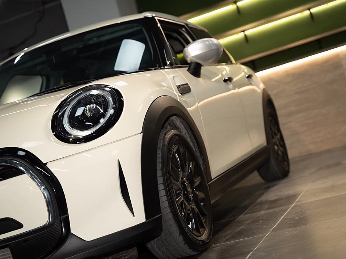 MINI MINI  2022款 改款 1.5T ONE 五門版PLUS圖片