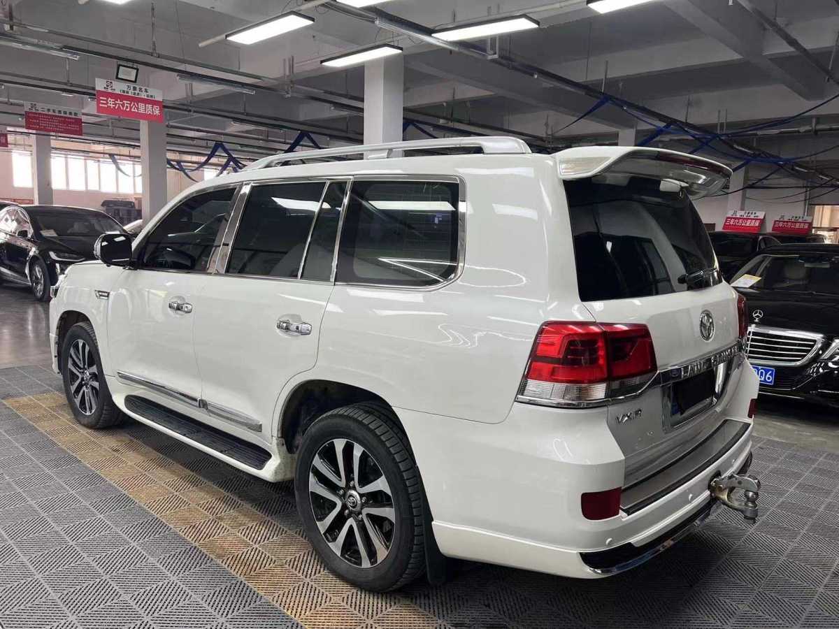 豐田 蘭德酷路澤  2018款 5.7L VX-R 12氣 底升(中東版)圖片