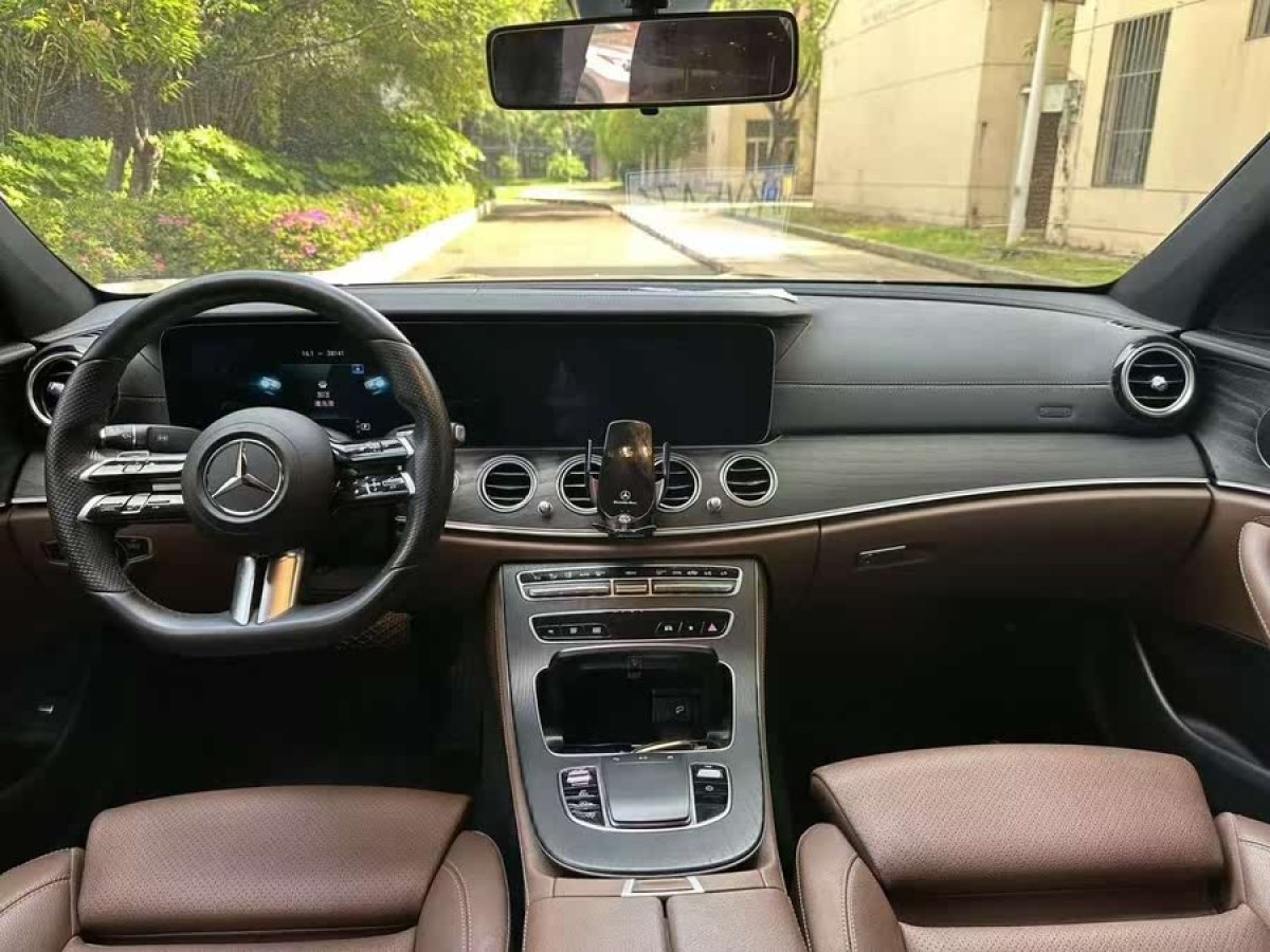奔馳 奔馳E級  2022款 改款 E 260 L 運動型圖片