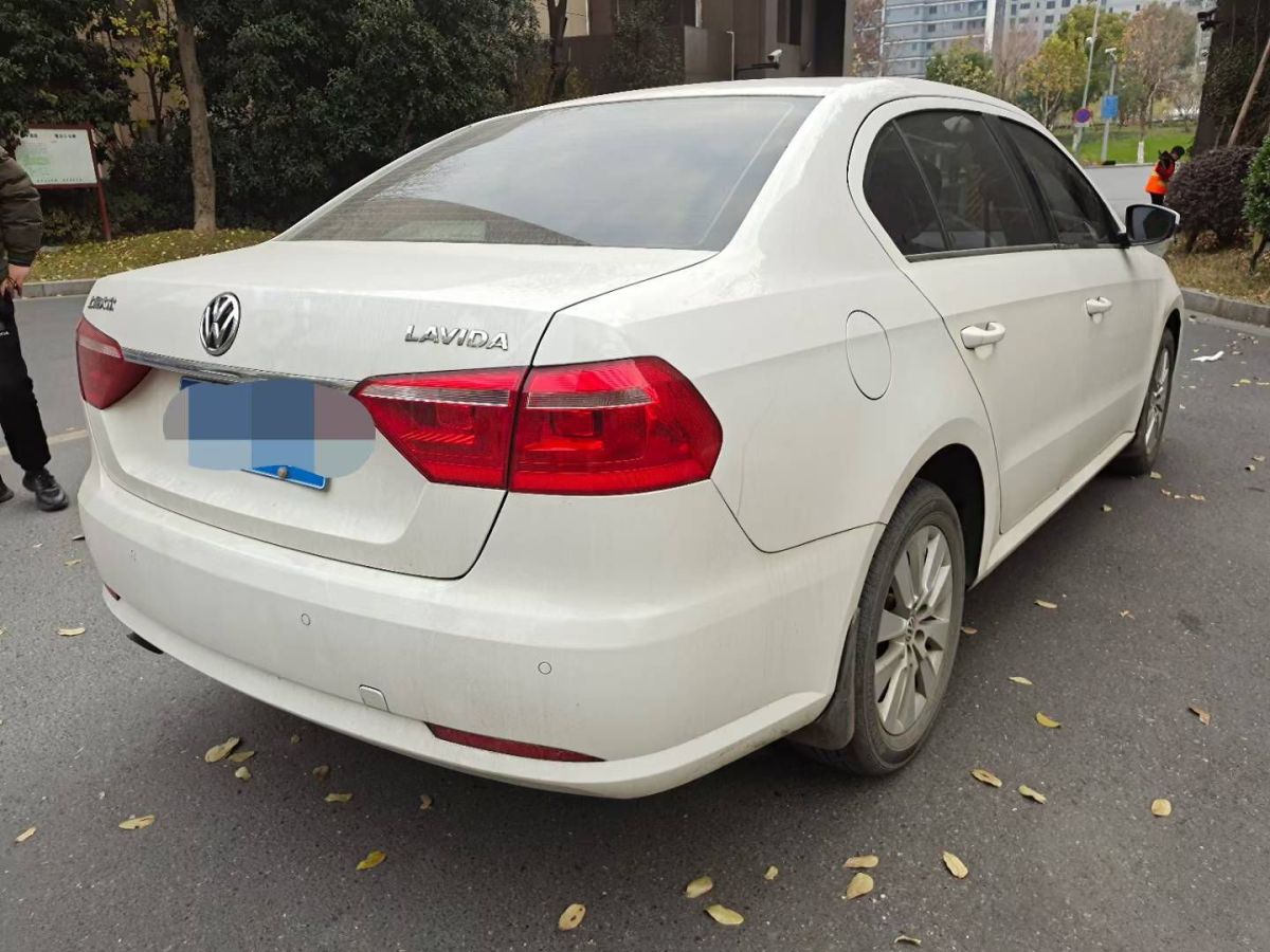 大眾 朗逸  2015款 1.2TSI DSG藍(lán)驅(qū)技術(shù)版圖片