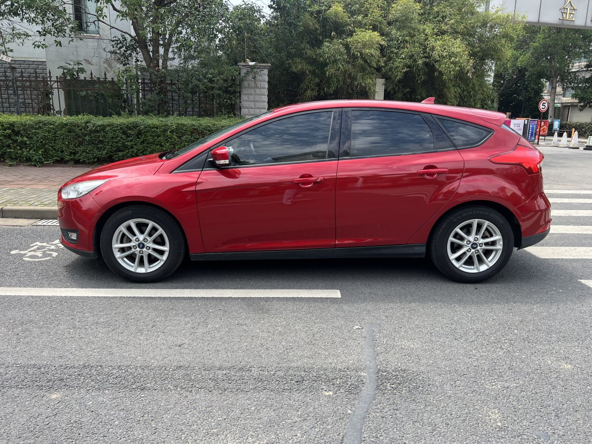 福特 ?？怂? 2018款 兩廂經(jīng)典 1.6L 自動風(fēng)尚型智行版圖片