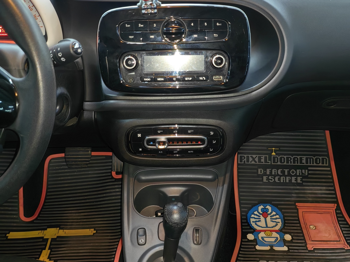 smart fortwo  2015款 1.0L 52千瓦硬顶激情版图片