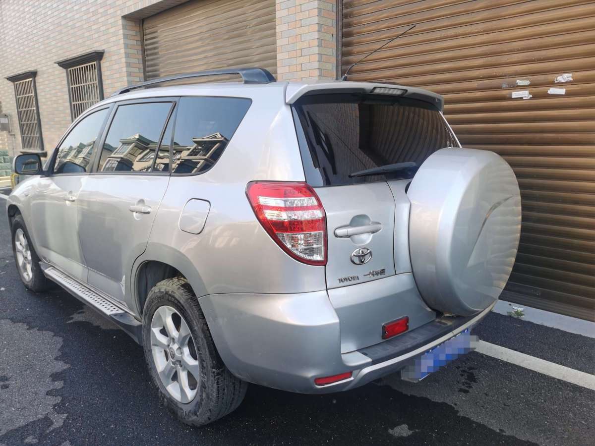 豐田 RAV4榮放  2010款 2.0L 自動豪華升級版圖片