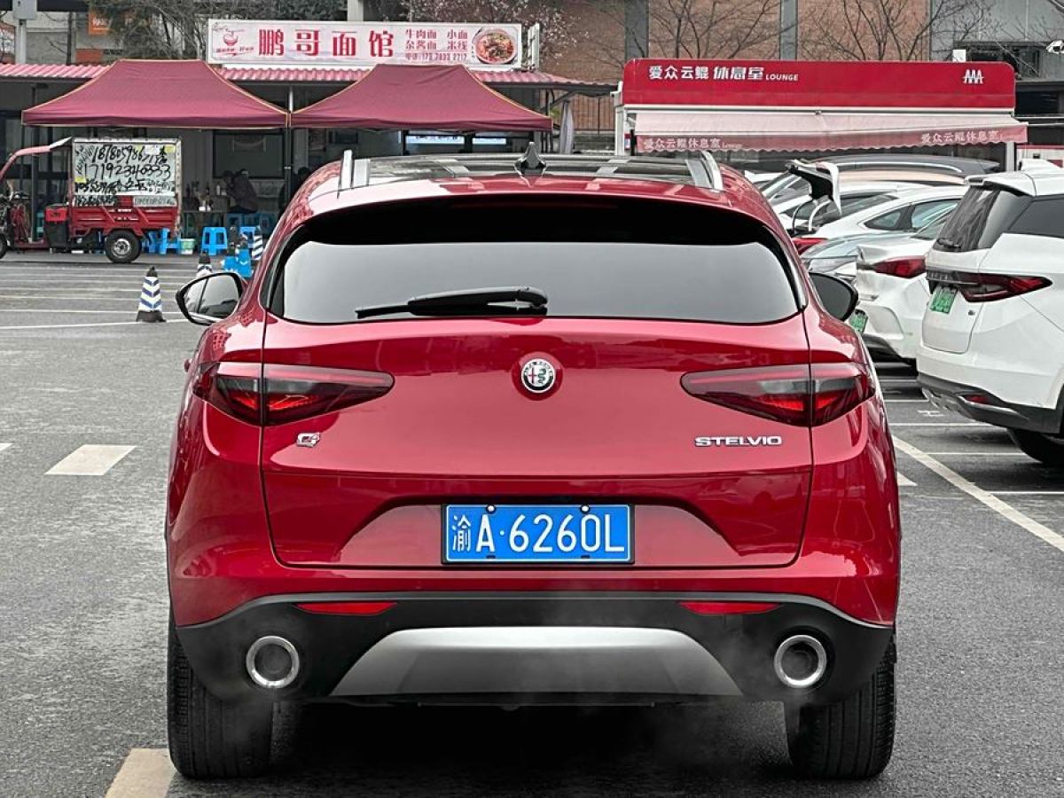 2019年3月阿爾法·羅密歐 Stelvio  2017款 2.0T 200HP 豪華版