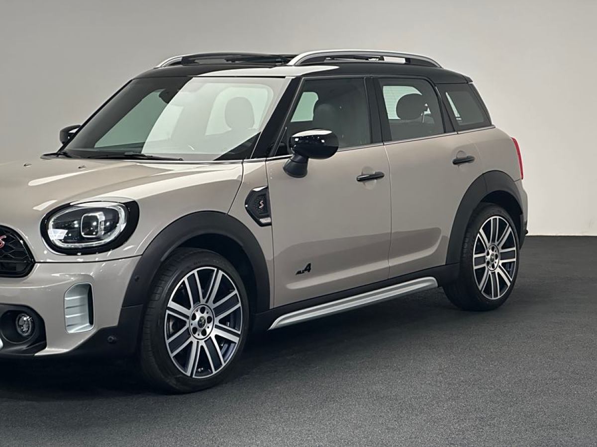 MINI COUNTRYMAN  2023款 改款二 2.0T COOPER S ALL4 鑒賞家圖片