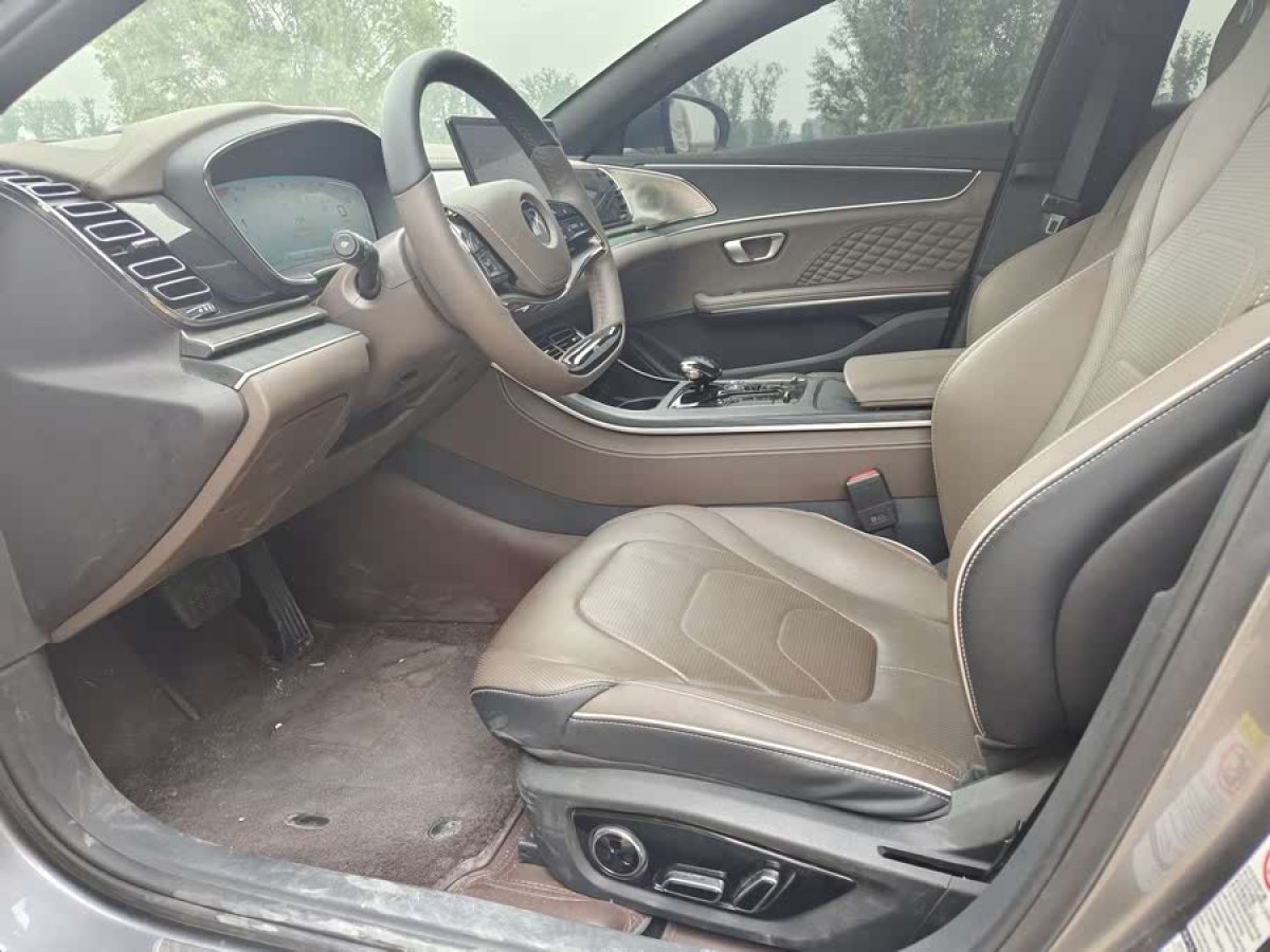 比亞迪 漢  2022款 DM-i 121KM 領(lǐng)航型圖片