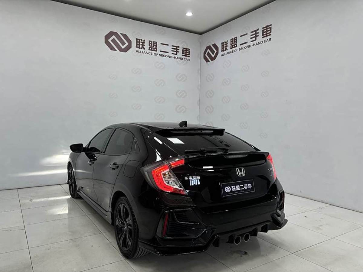 2022年3月本田 思域  2021款 HATCHBACK 220TURBO CVT潮酷控