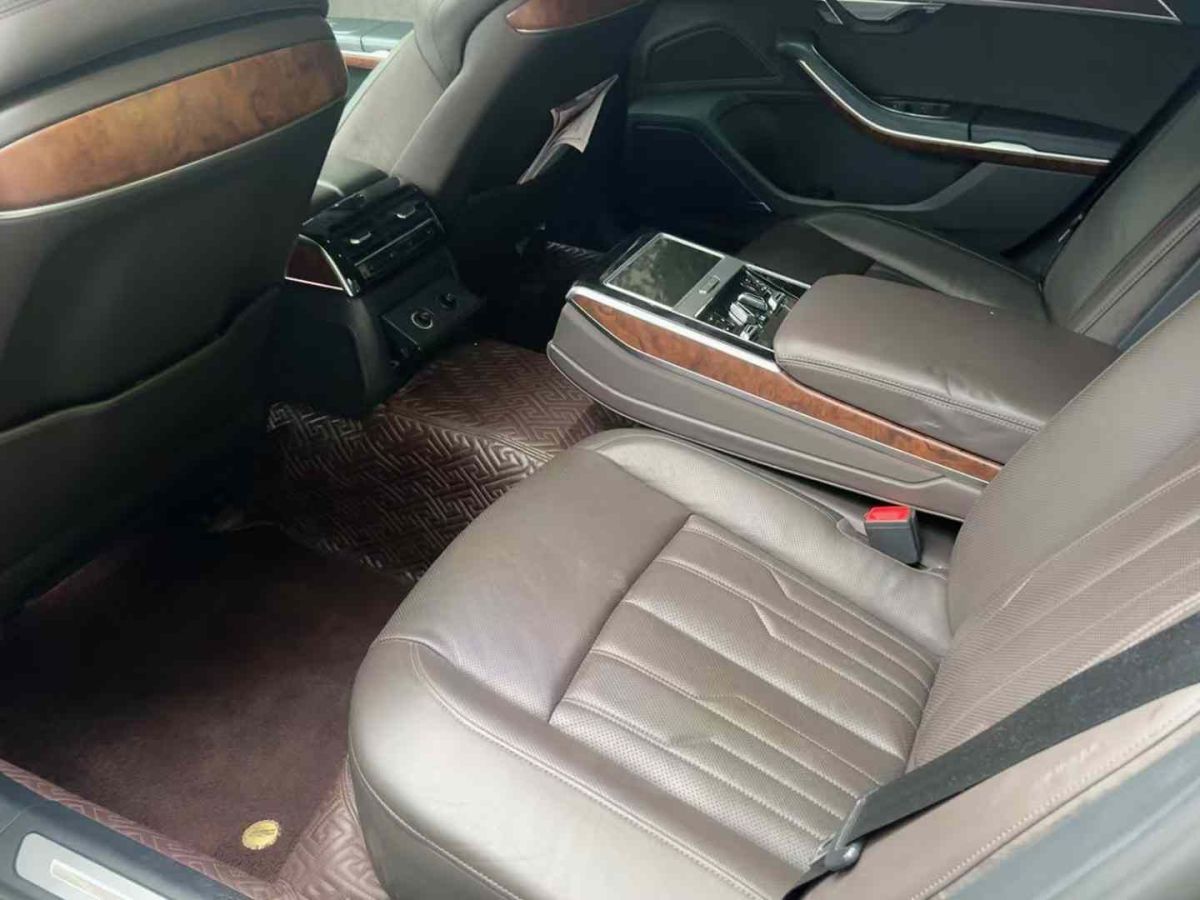 奧迪 奧迪S8  2020款 S8L 4.0TFSI quattro圖片