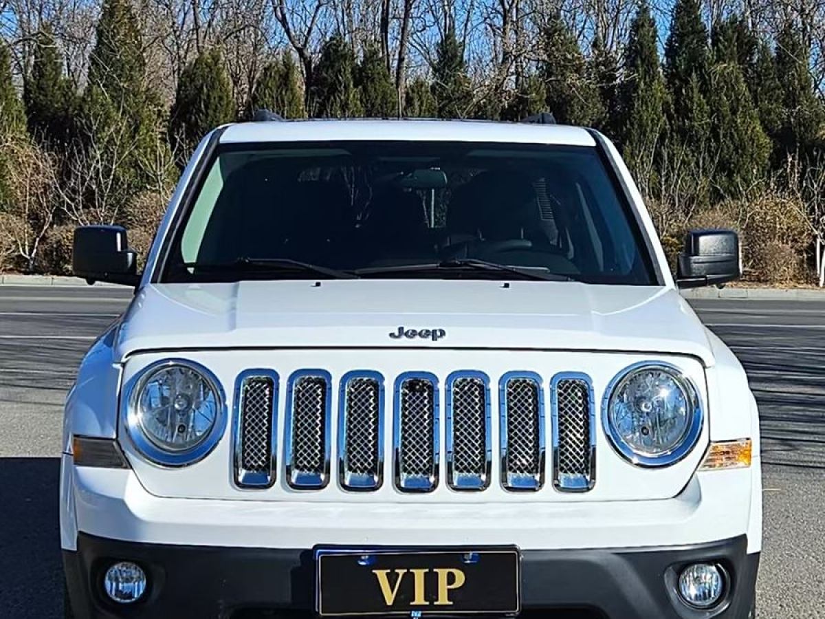 Jeep 自由客  2014款 2.4L 運(yùn)動(dòng)版圖片