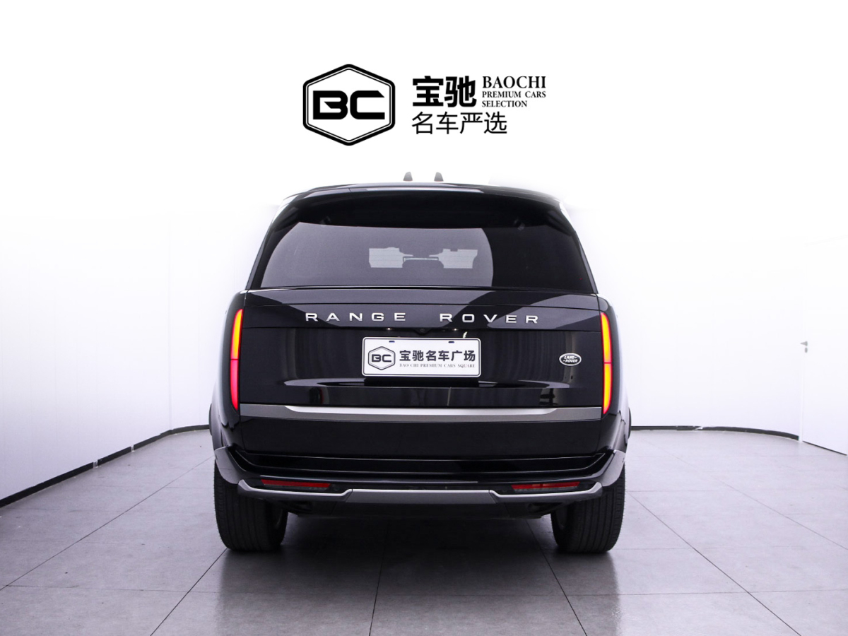 路虎 揽胜  2023款 3.0 L6 360PS 盛世版图片