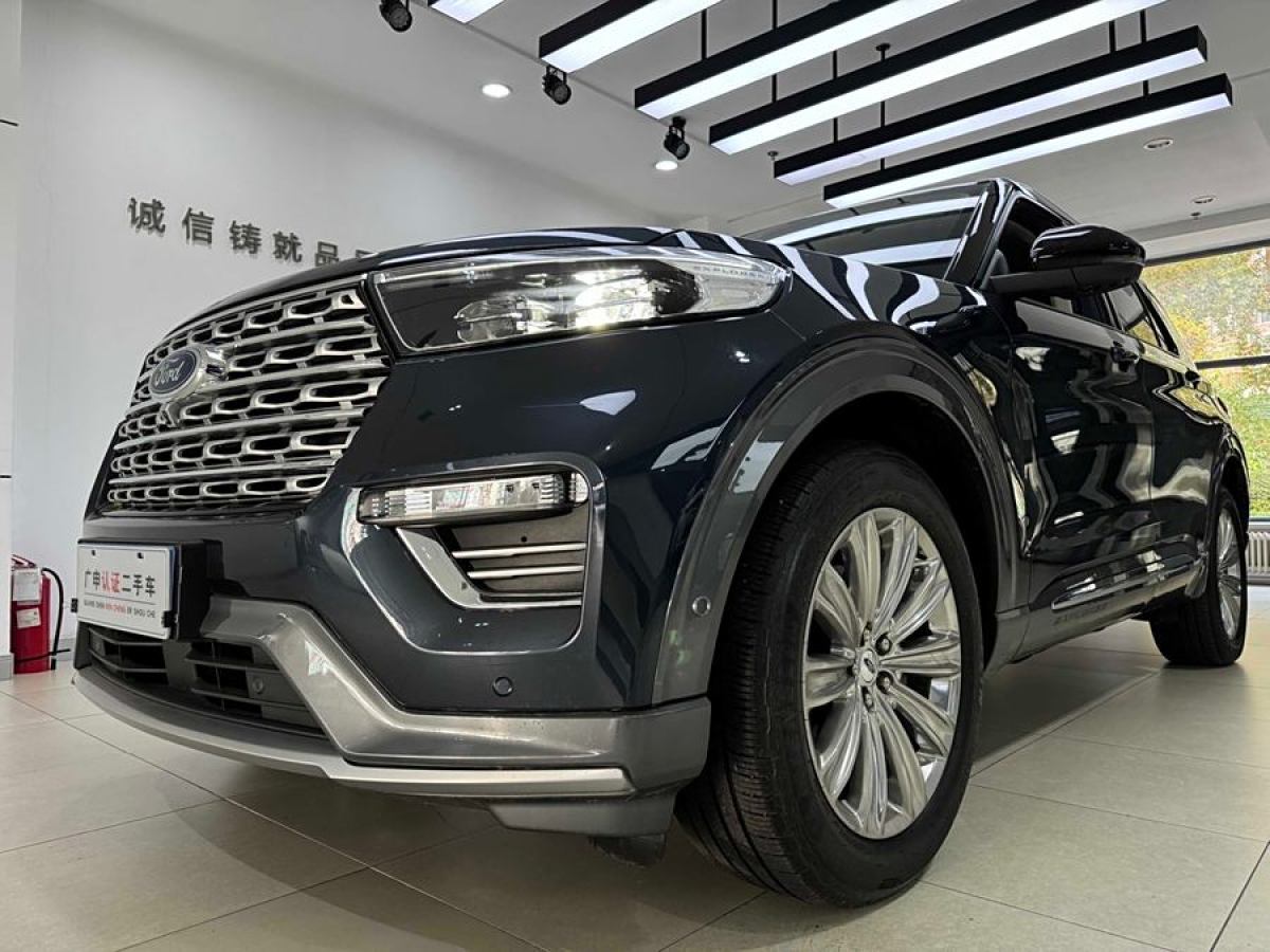 福特 探險(xiǎn)者  2023款 EcoBoost 285 四驅(qū)鈦金版 6座圖片