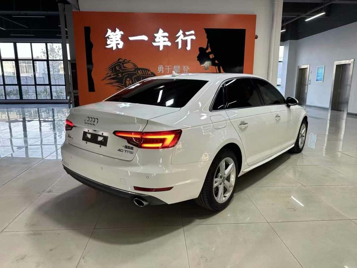 奧迪 奧迪A4L  2017款 A4L 40TFSI 時尚型圖片