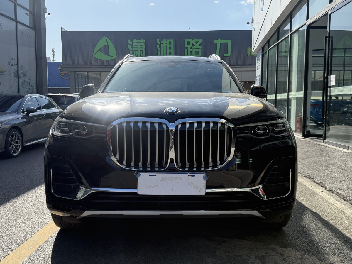 宝马 宝马X7  2021款 改款 xDrive40i 领先型豪华套装图片