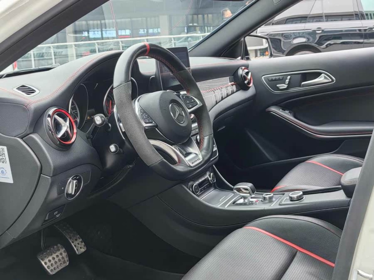 奔馳 奔馳GLA AMG  2017款 改款 AMG GLA 45 4MATIC圖片