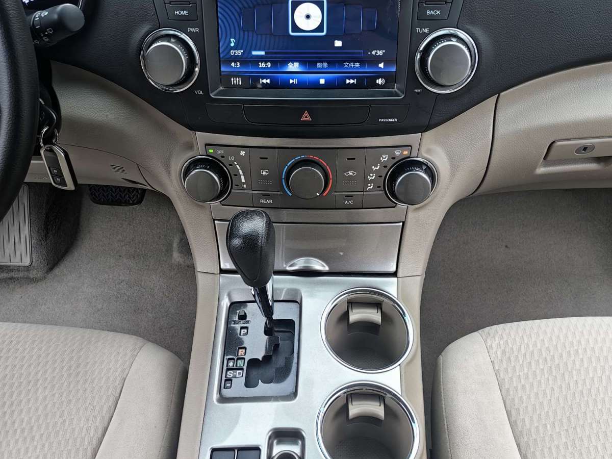 2015年3月丰田 汉兰达  2012款 2.7L 两驱7座精英版