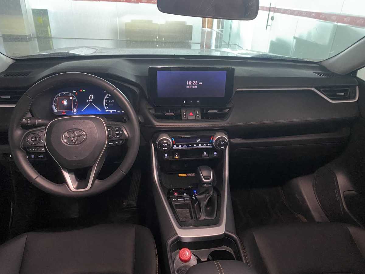 豐田 RAV4  2018款 榮放 2.0L CVT兩驅(qū)風(fēng)尚版圖片