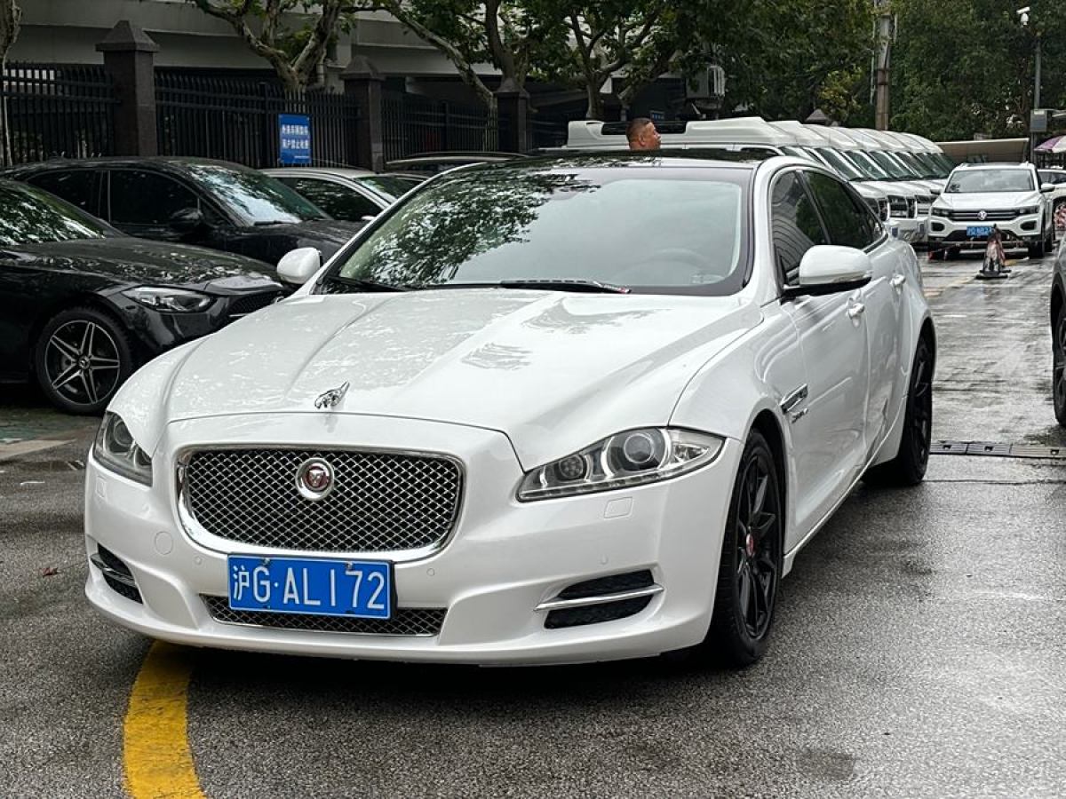 捷豹 XJ  2015款 XJL 2.0T 兩驅(qū)尊享商務版圖片