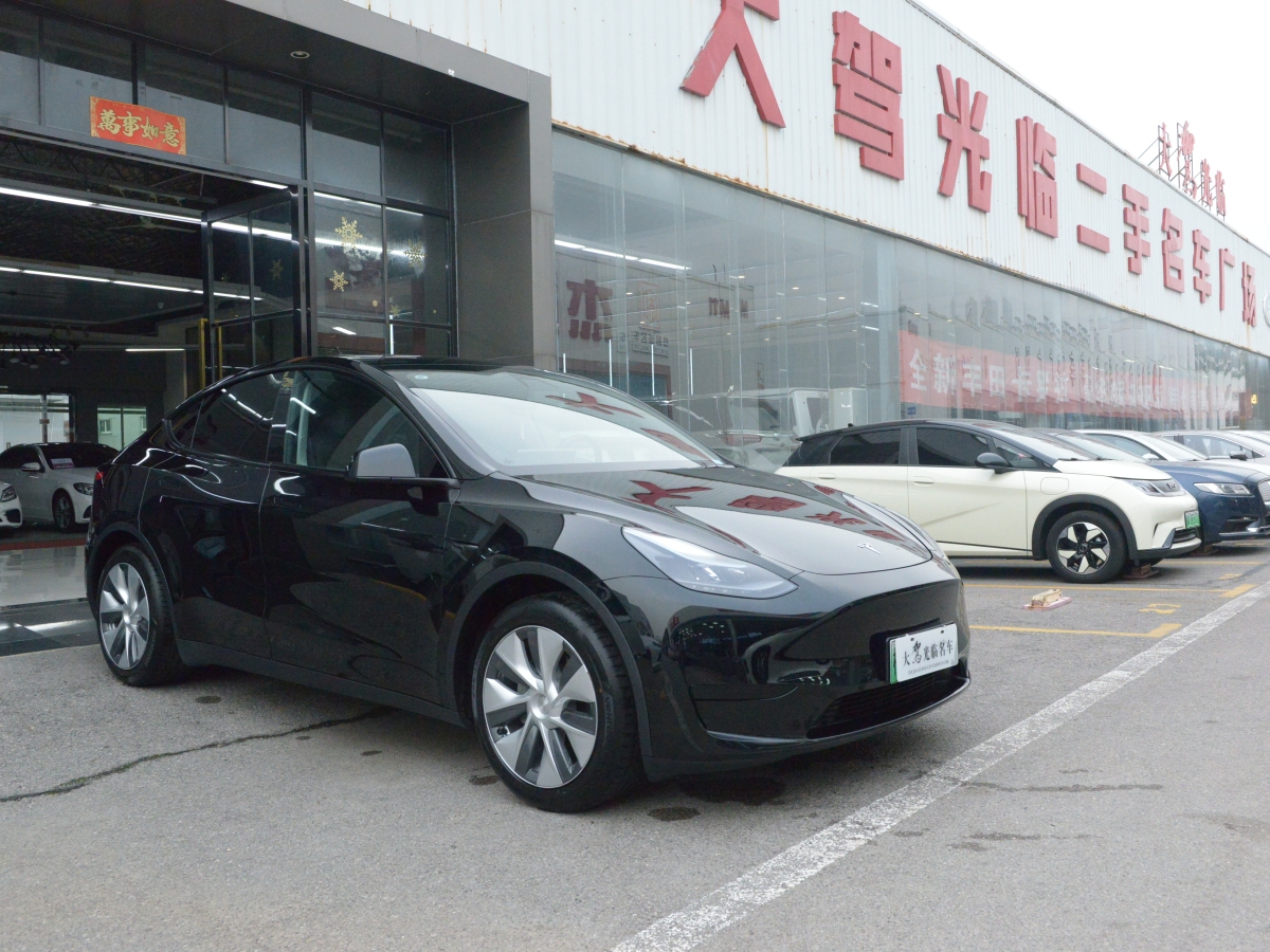 特斯拉 Model Y  2022款 后輪驅(qū)動(dòng)版圖片