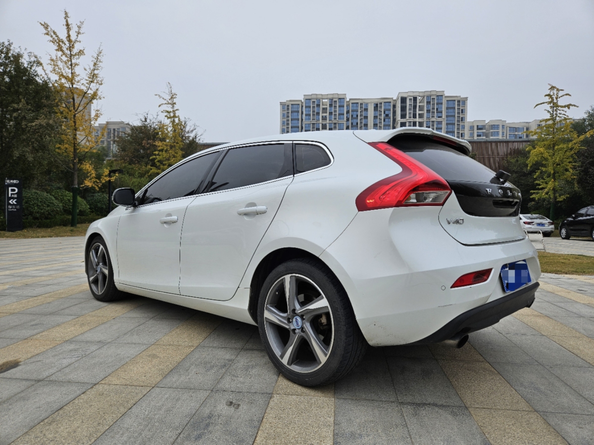 沃爾沃 V40  2015款 1.6T 智雅版圖片