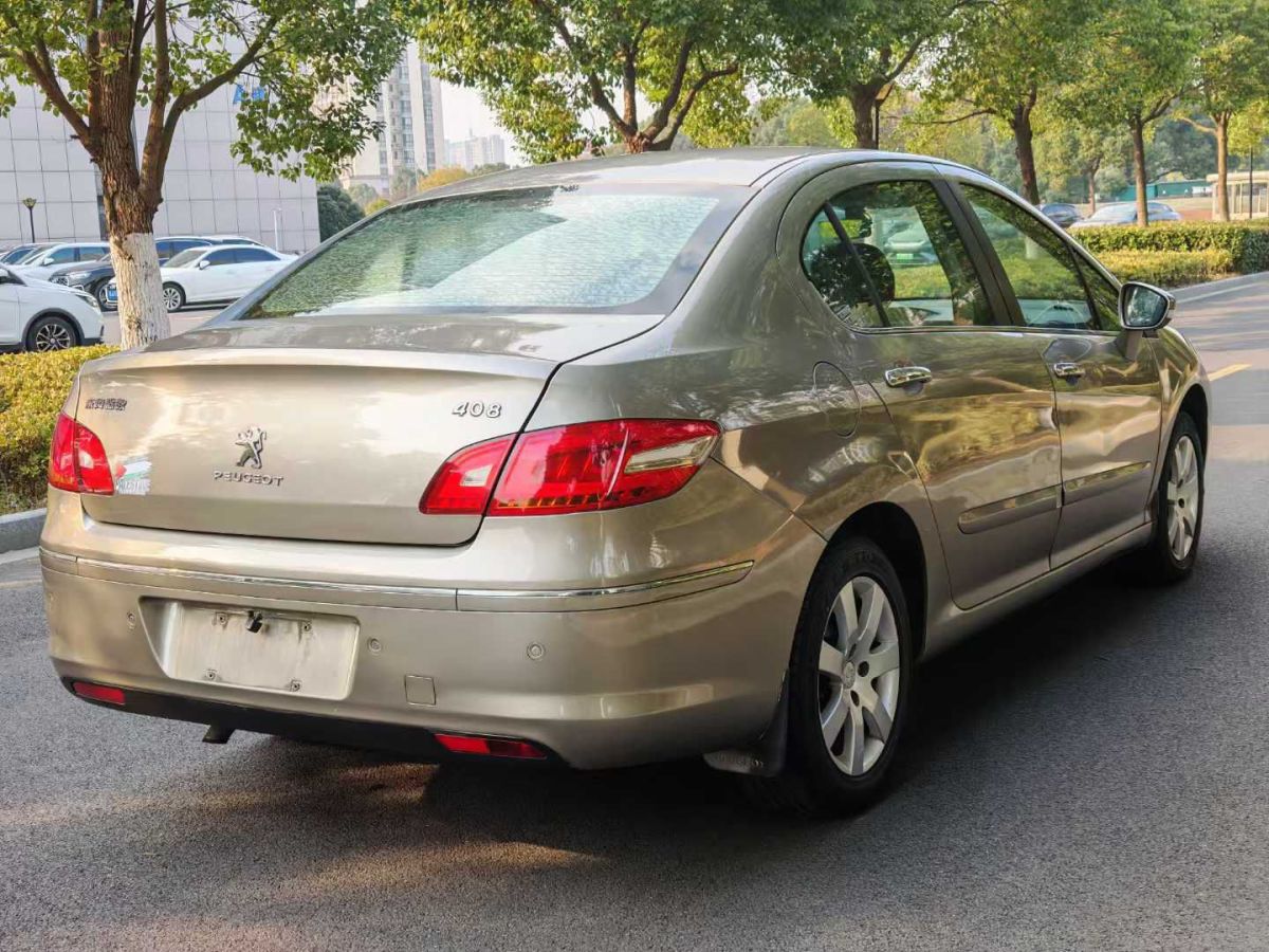 標(biāo)致 408  2013款 2.0L 自動(dòng)尊貴版圖片