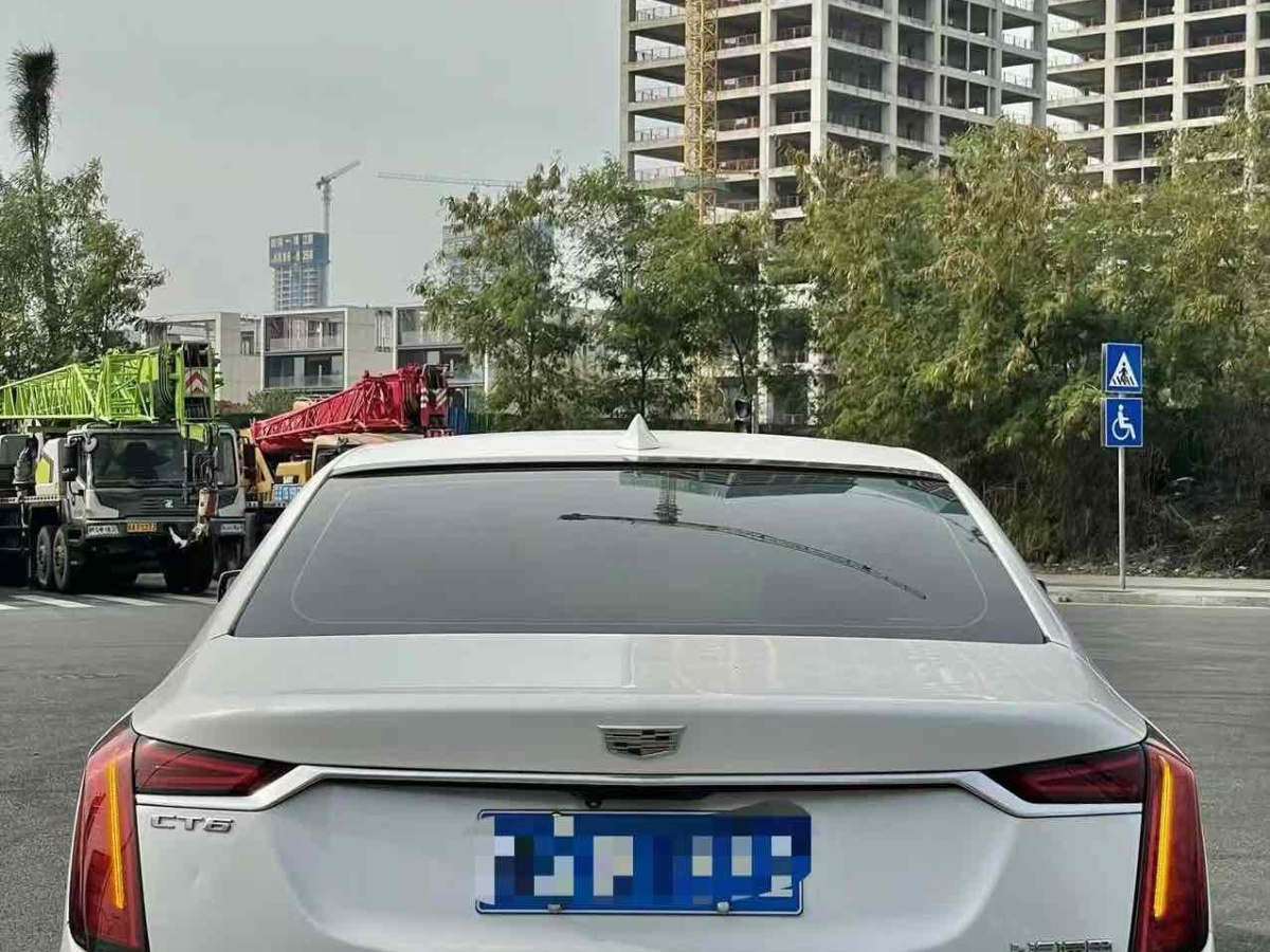 凱迪拉克 CT6  2019款 28T 時(shí)尚型圖片