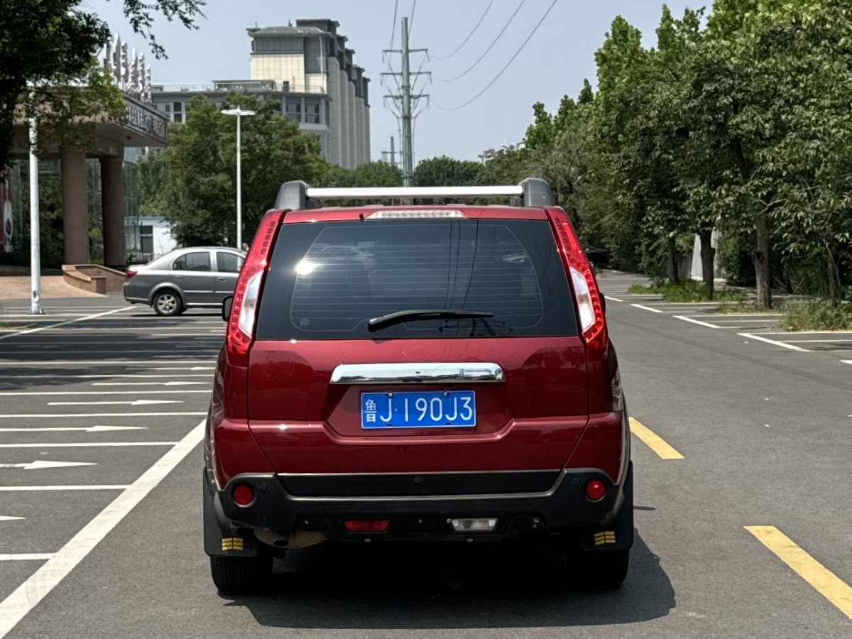 日產(chǎn) 奇駿  2012款 2.5L CVT豪華版 4WD圖片