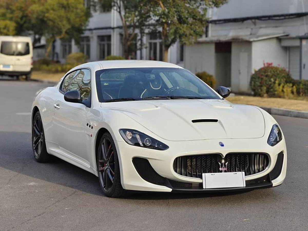 瑪莎拉蒂 GranTurismo  2015款 4.7L MC 百年紀念版圖片