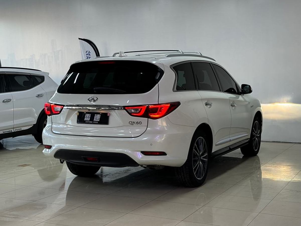 英菲尼迪 QX60  2020款 2.5 S/C Hybrid 兩驅(qū)卓越版 國(guó)VI圖片