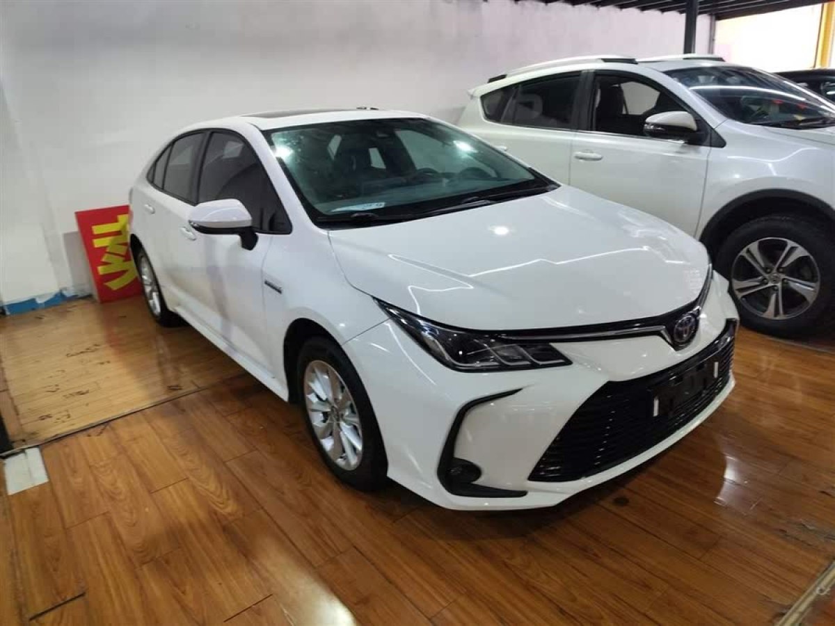 豐田 卡羅拉  2017款 改款雙擎 1.8L E-CVT先鋒版圖片