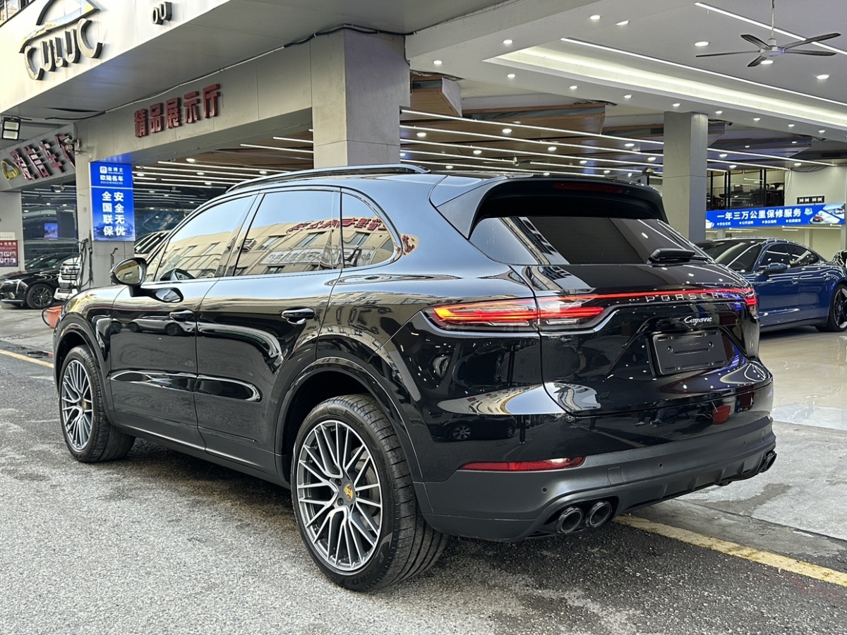 保時(shí)捷 Cayenne  2022款 Cayenne 3.0T 鉑金版圖片