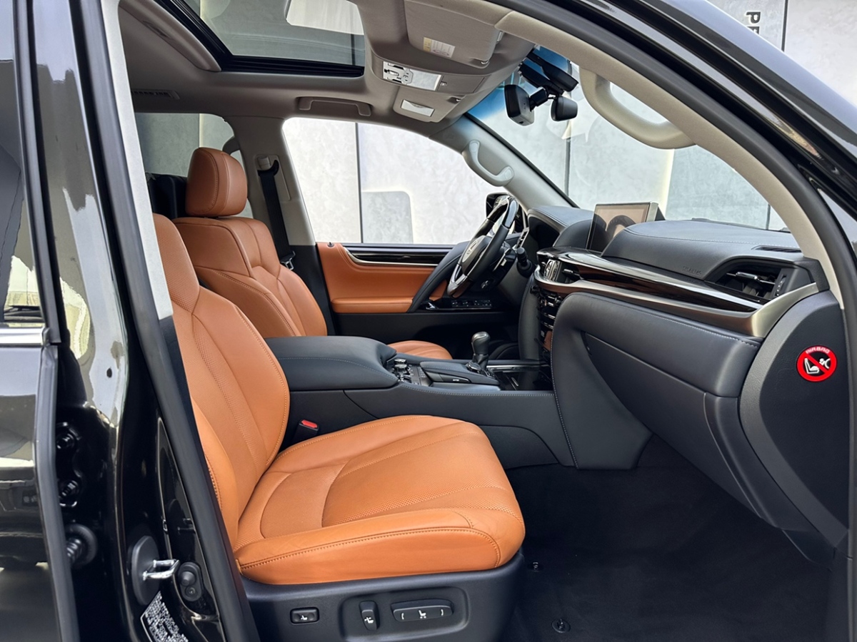 Lexus LX2019 Model 570 Dynamic Deluxe Edition图片