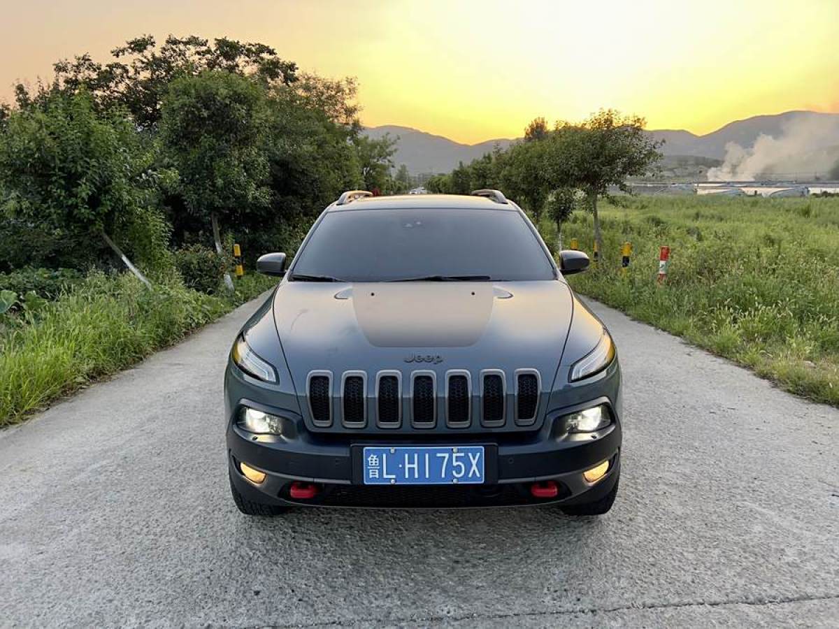 Jeep 自由光  2014款 3.2L 高性能版圖片