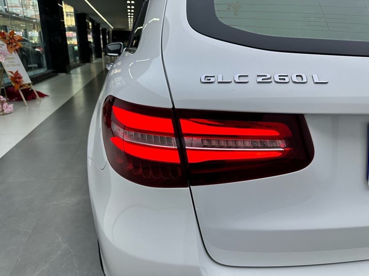 奔馳 奔馳GLC  2019款 GLC 260 4MATIC 動(dòng)感型圖片