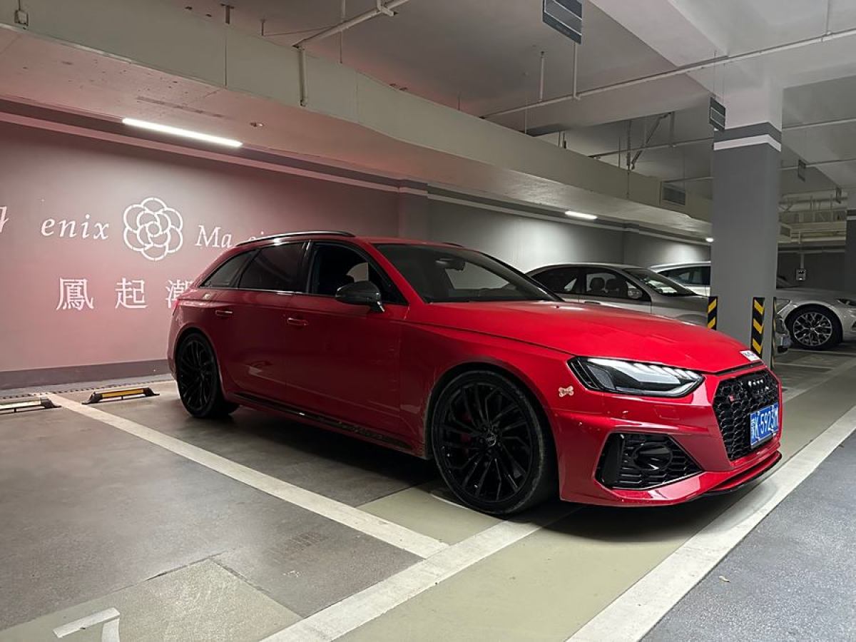 奥迪 奥迪RS 4  2023款 RS4 Avant 暗金版图片