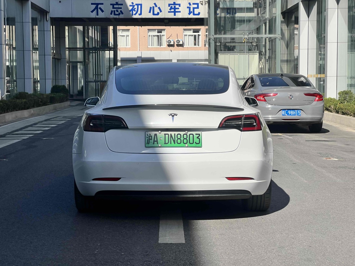 特斯拉 Model 3  2020款 改款 標(biāo)準(zhǔn)續(xù)航后驅(qū)升級(jí)版圖片