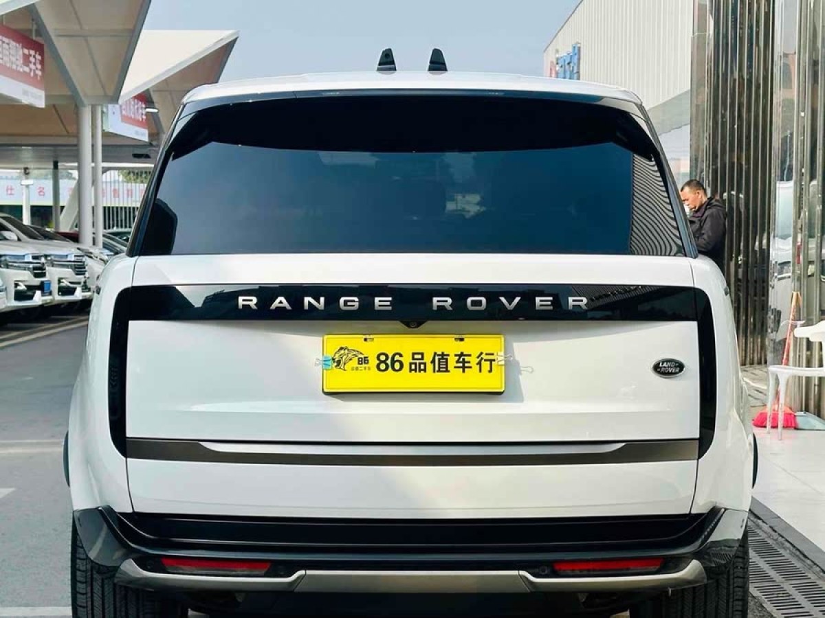 路虎 攬勝  2023款 3.0 L6 360PS 盛世版圖片