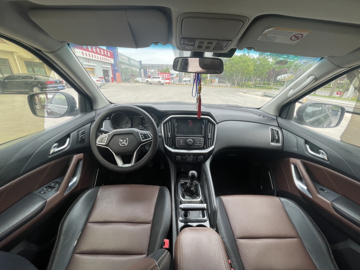 驭胜 S350  2016款 2.0T 手动四驱汽油豪华天窗版5座图片