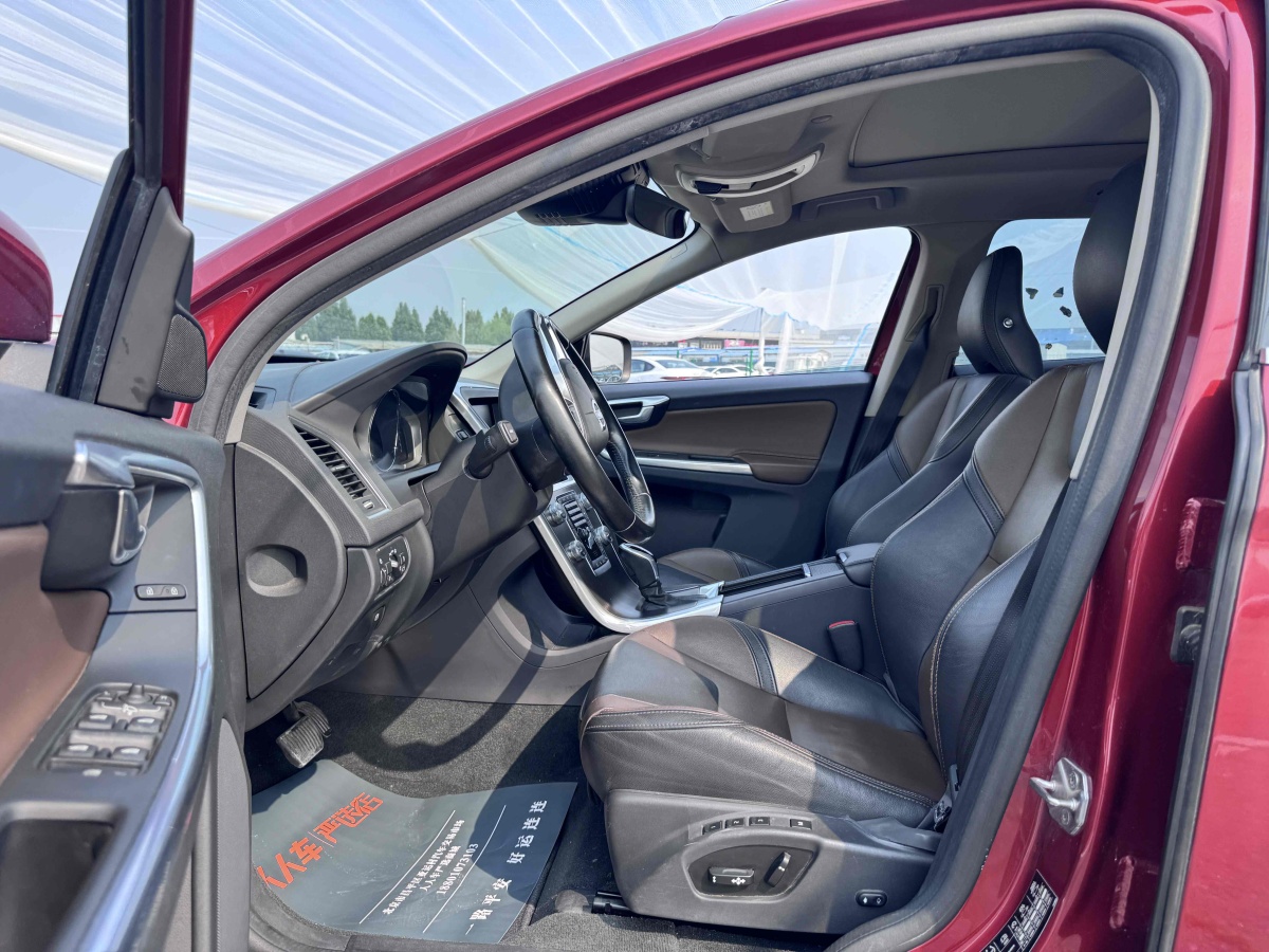 沃爾沃 XC60  2015款 T5 AWD 智遠(yuǎn)版圖片