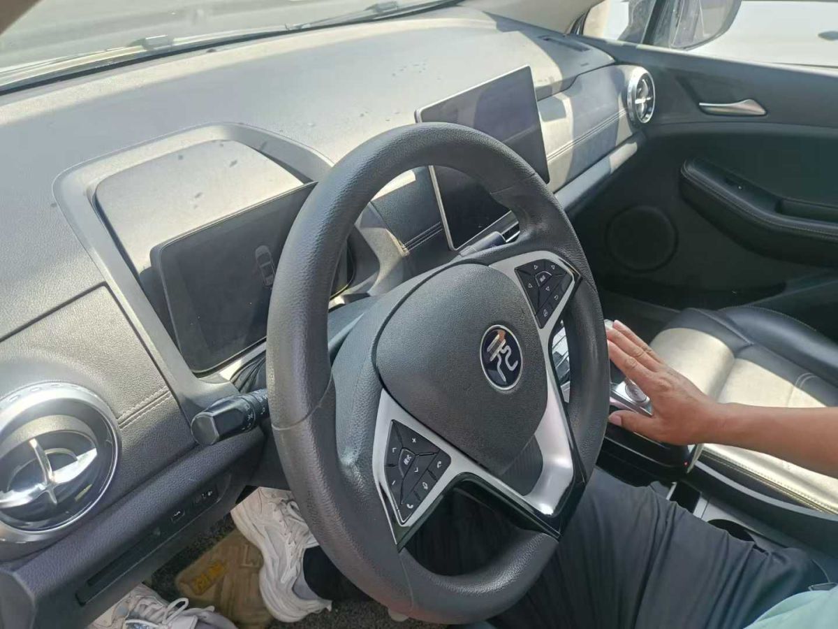 比亞迪 元新能源  2019款 EV360 智聯(lián)悅享型圖片