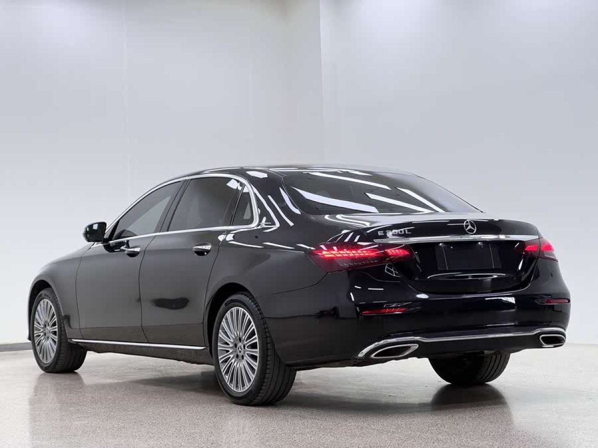 奔馳 奔馳E級  2021款 改款 E 300 L 豪華型圖片