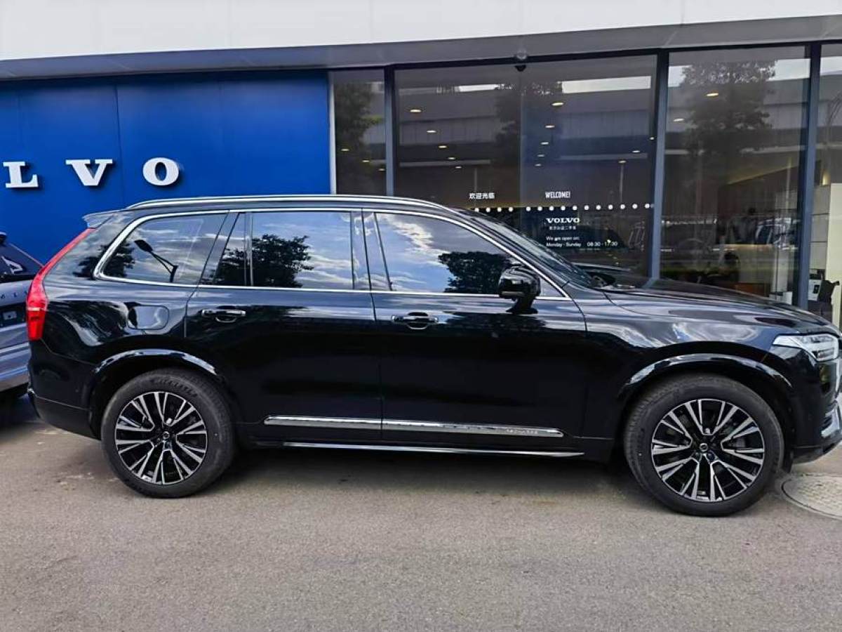 沃爾沃 XC90新能源  2022款 改款 E驅(qū)混動(dòng) T8 智尊豪華版 7座圖片