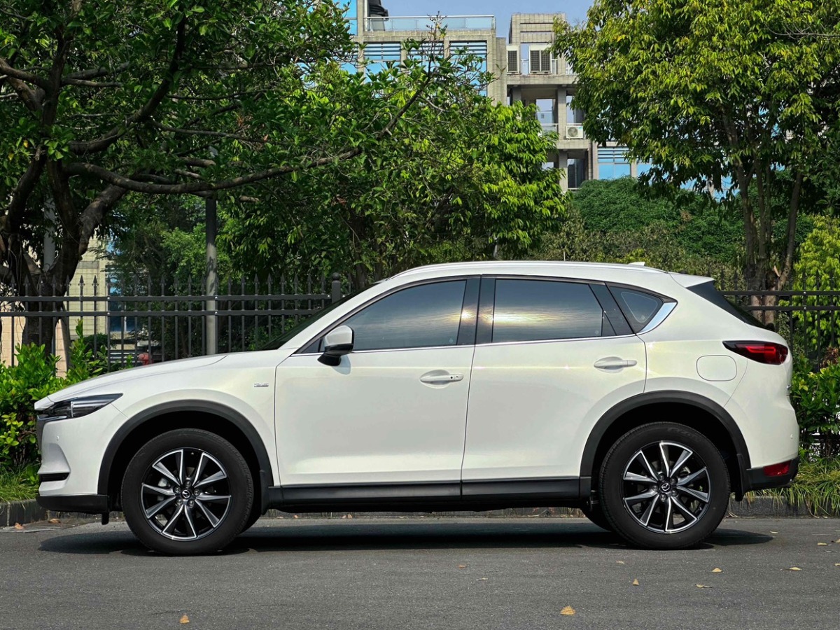 馬自達(dá) CX-5  2017款 2.5L 自動(dòng)四驅(qū)智尊型圖片