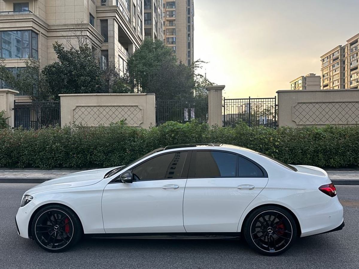 2021年4月奔馳 奔馳E級(jí)AMG  2021款 AMG E 53 4MATIC+