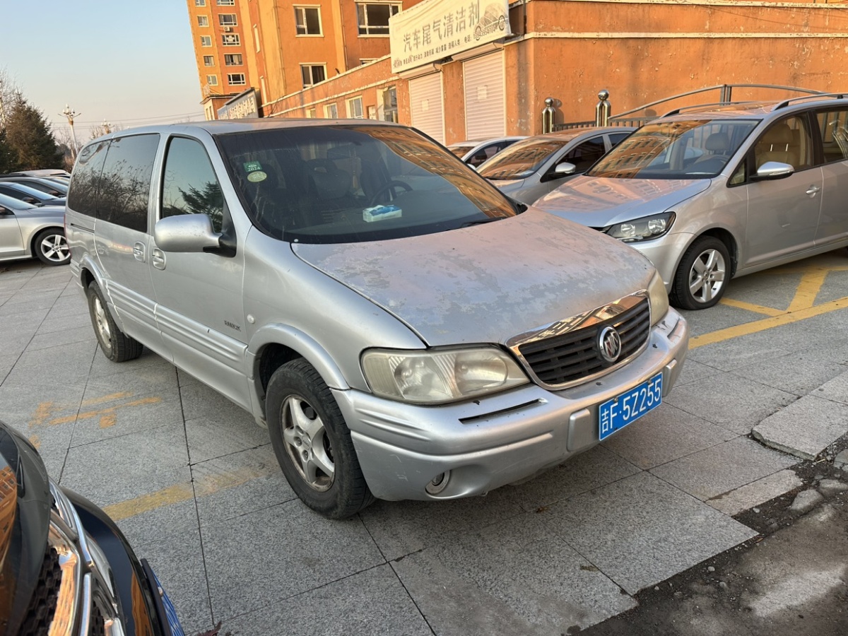 別克 GL8  2005款 3.0L CT0 標(biāo)準(zhǔn)版圖片